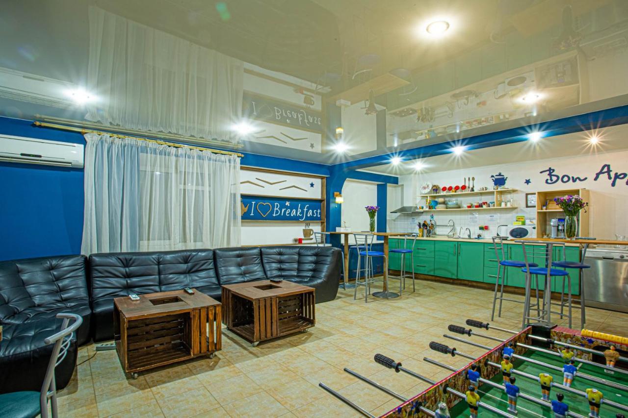 Gar'Is Hostel Kiev Ngoại thất bức ảnh