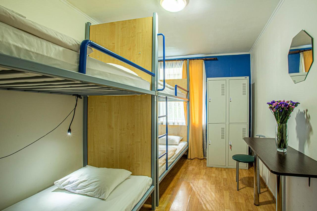 Gar'Is Hostel Kiev Ngoại thất bức ảnh