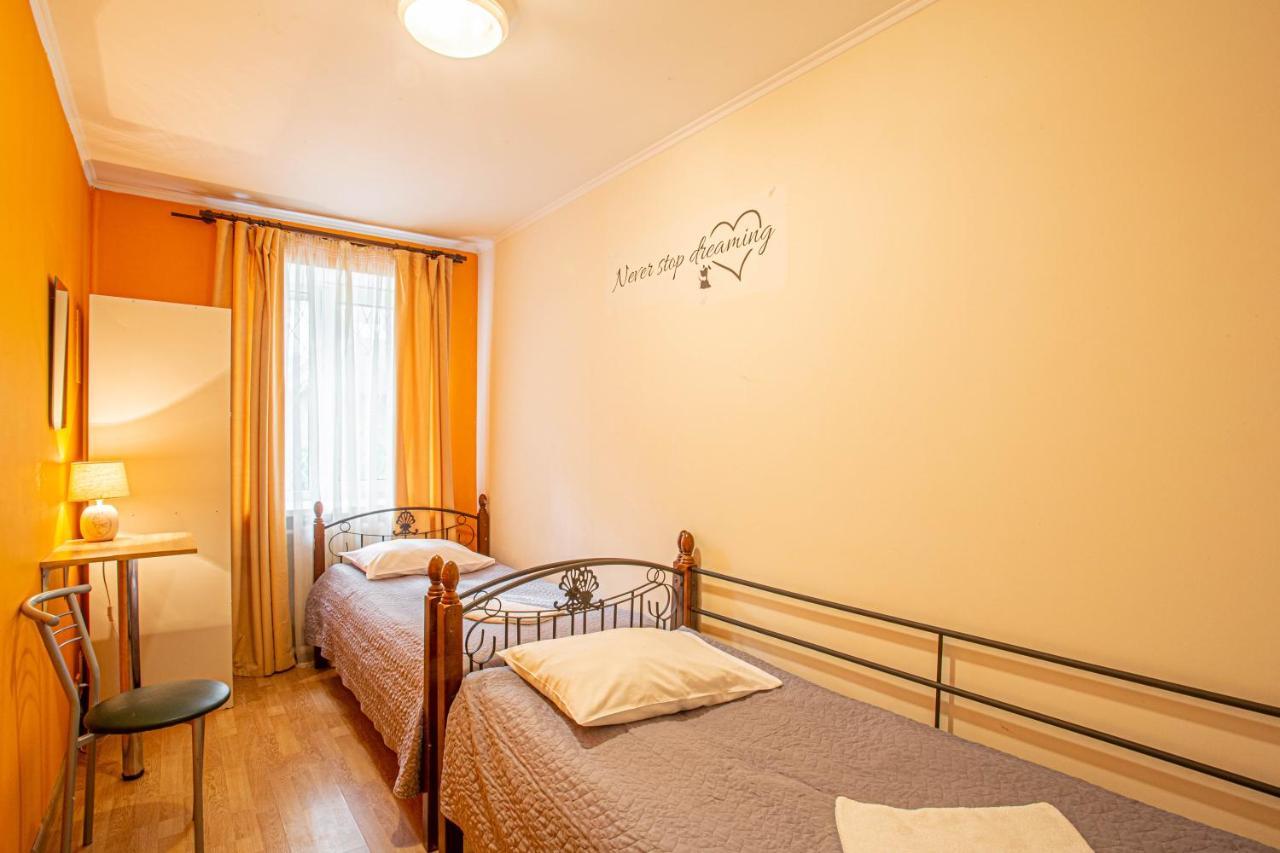Gar'Is Hostel Kiev Ngoại thất bức ảnh